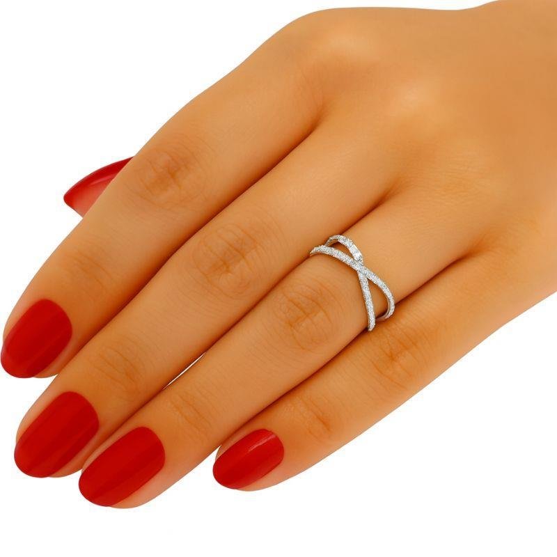 ANEL CRAVEJADO DE PRATA