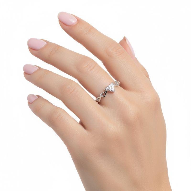 ANEL TRIÂNGULO PRATA