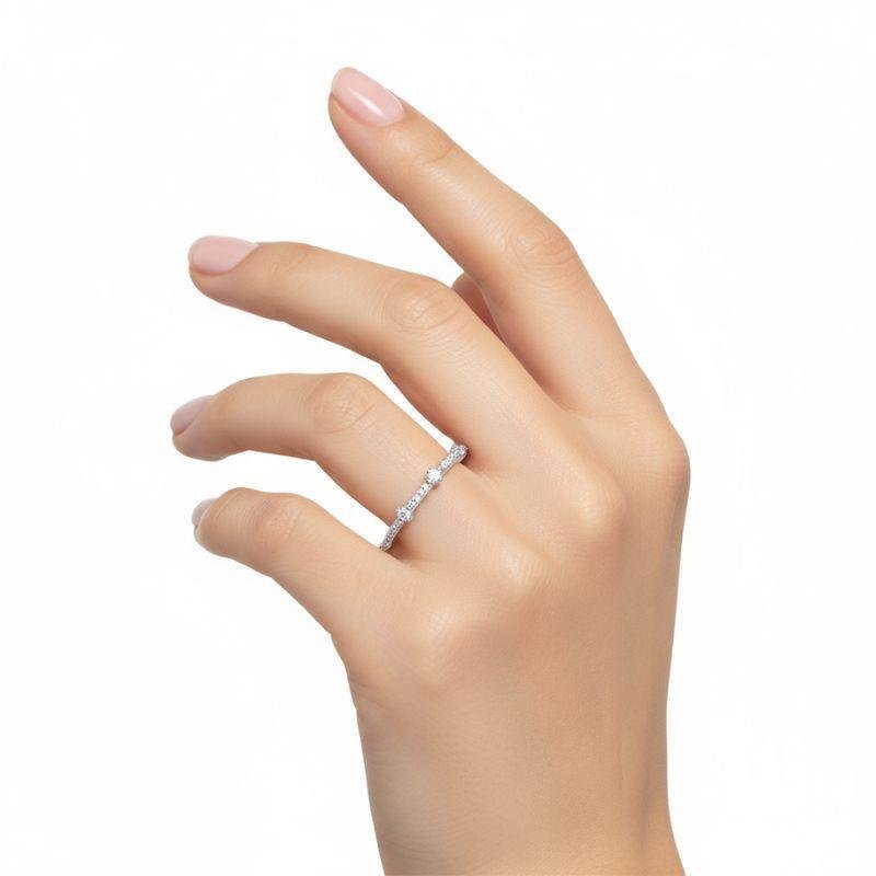 ANEL CRAVEJADO PRATA