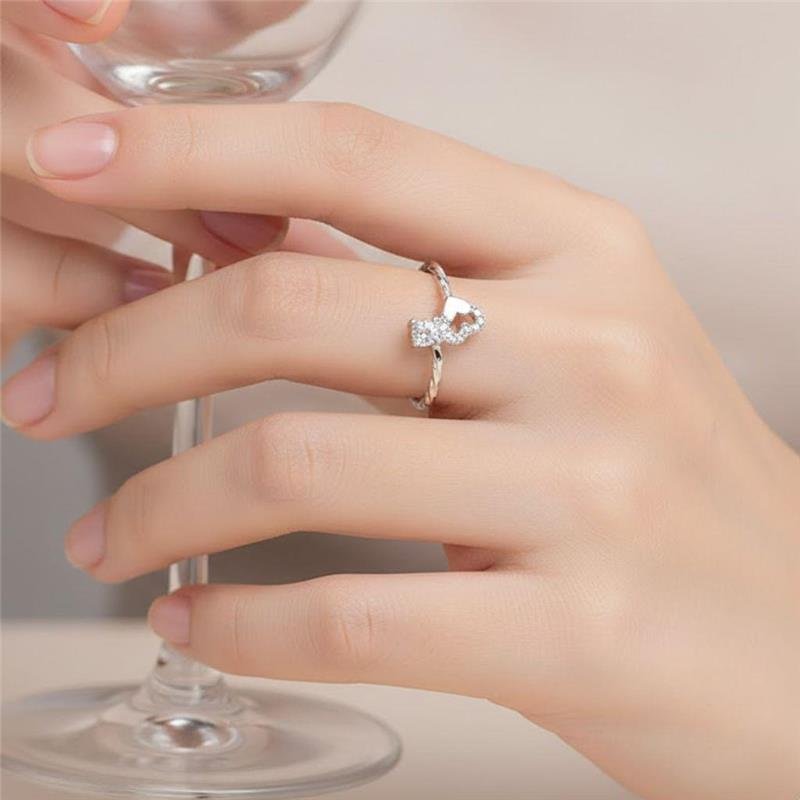 ANEL CORAÇÃO PONTO DE LUZ PRATA