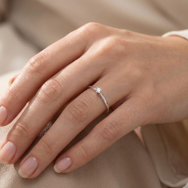 ANEL SOLITÁRIO DE PRATA 925