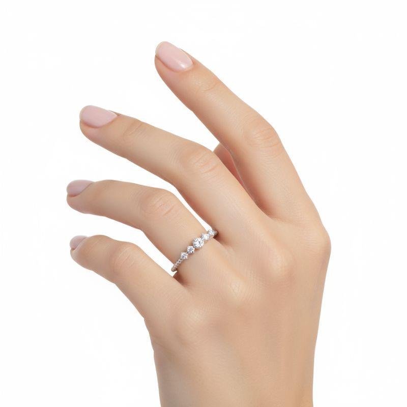 ANEL CRAVEJADO PRATA