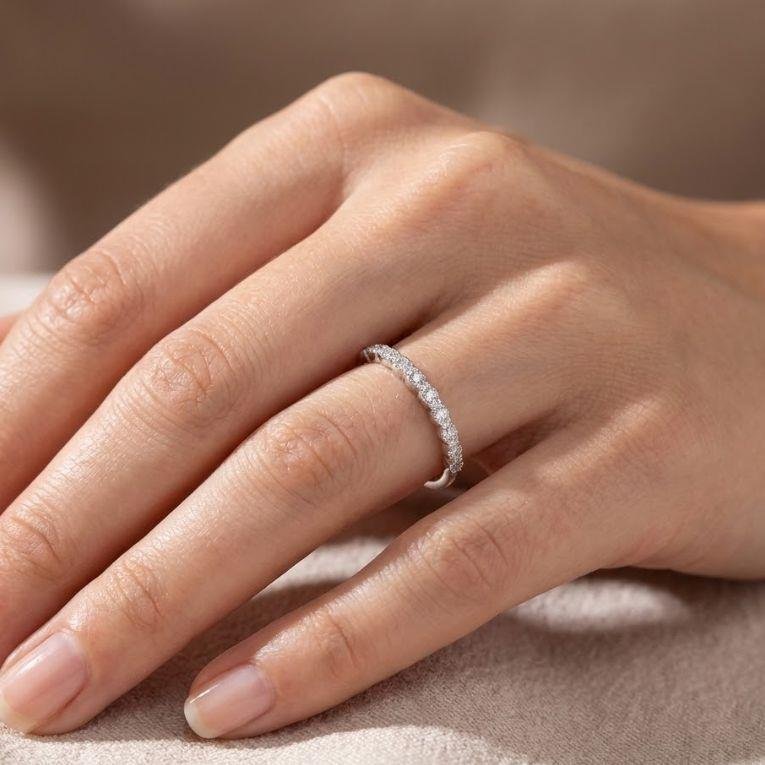 ANEL APARADOR DELICADO DE PRATA 925