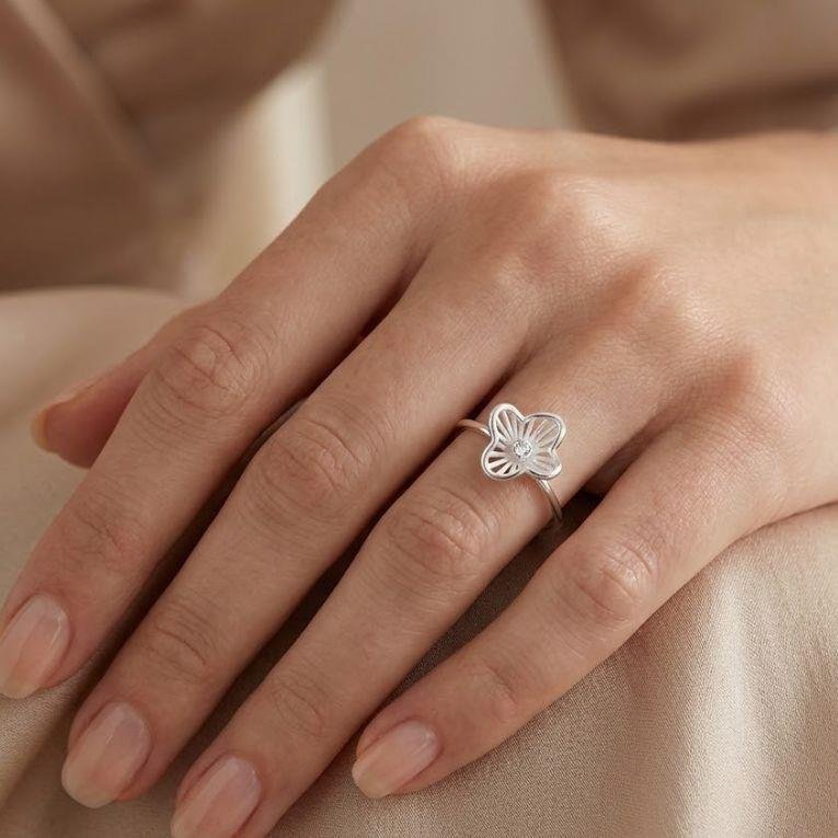 ANEL FLOR DE PRATA 925