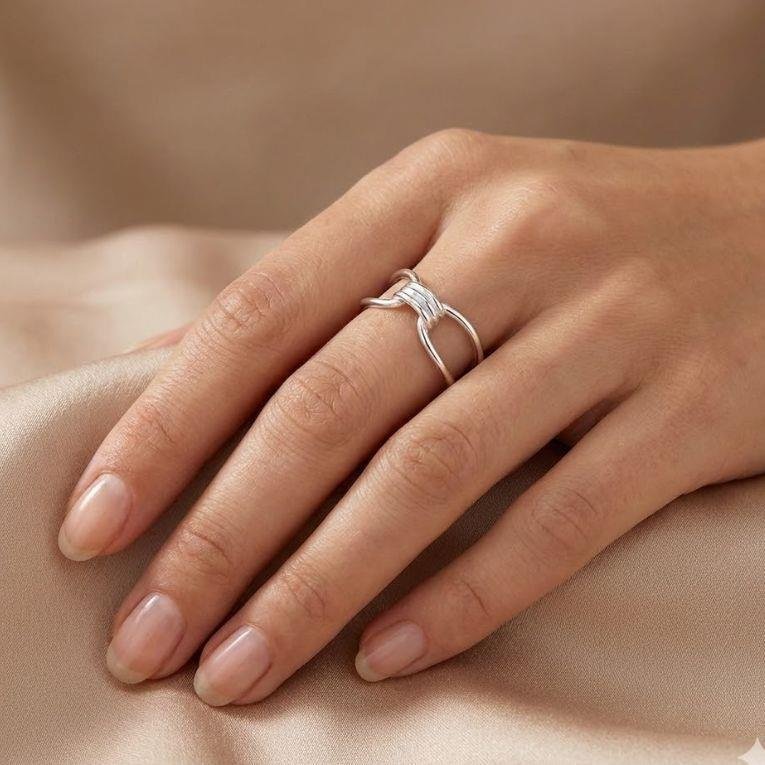 ANEL ELO ENTRELACADO DE PRATA 925