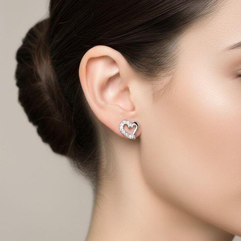BRINCO CORAÇÃO COM ZIRCÔNIAS EM PRATA 925