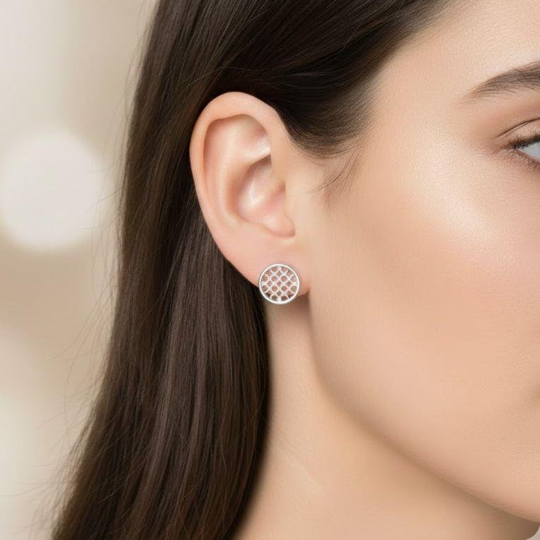 BRINCO REDONDO VAZADO EM PRATA 925