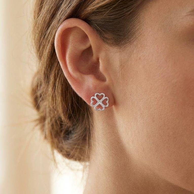 BRINCO TREVO CORAÇÕES EM PRATA 925