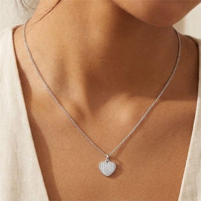 PINGENTE DE CORAÇÃO CRAVEJADO DE PRATA 925