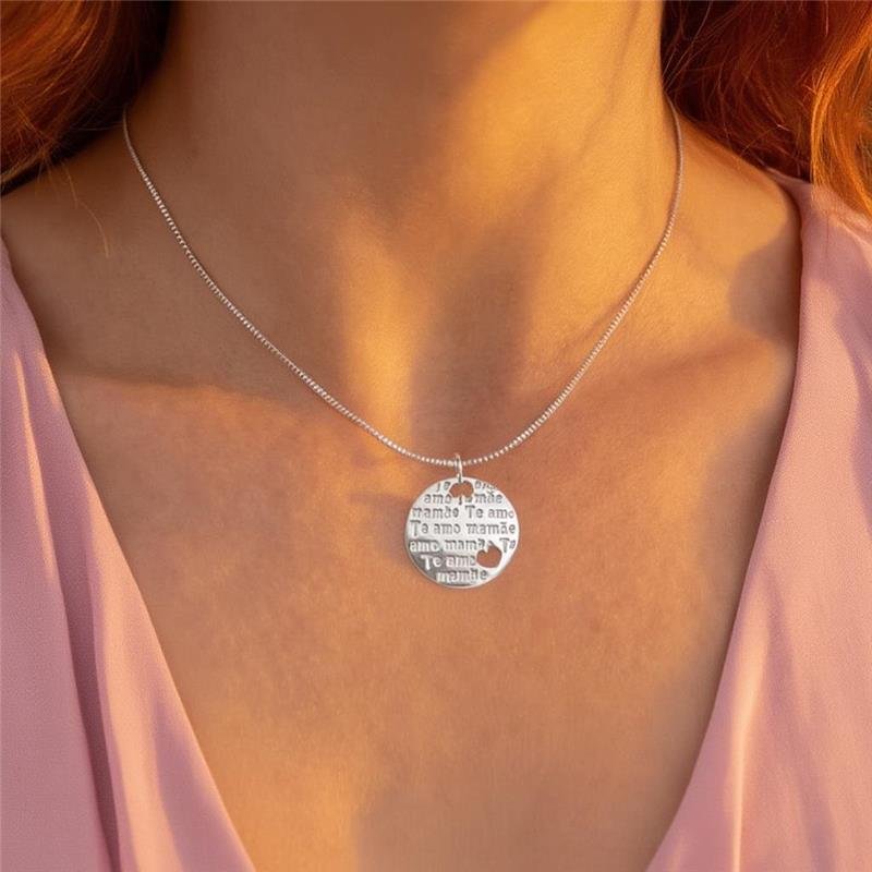 PINGENTE MEDALHA “TE AMO MAMÃE” DE PRATA 925