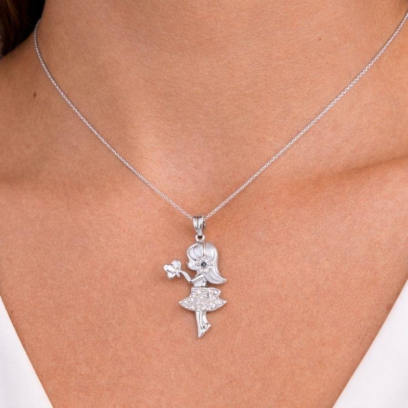 PINGENTE MENINA DE PRATA