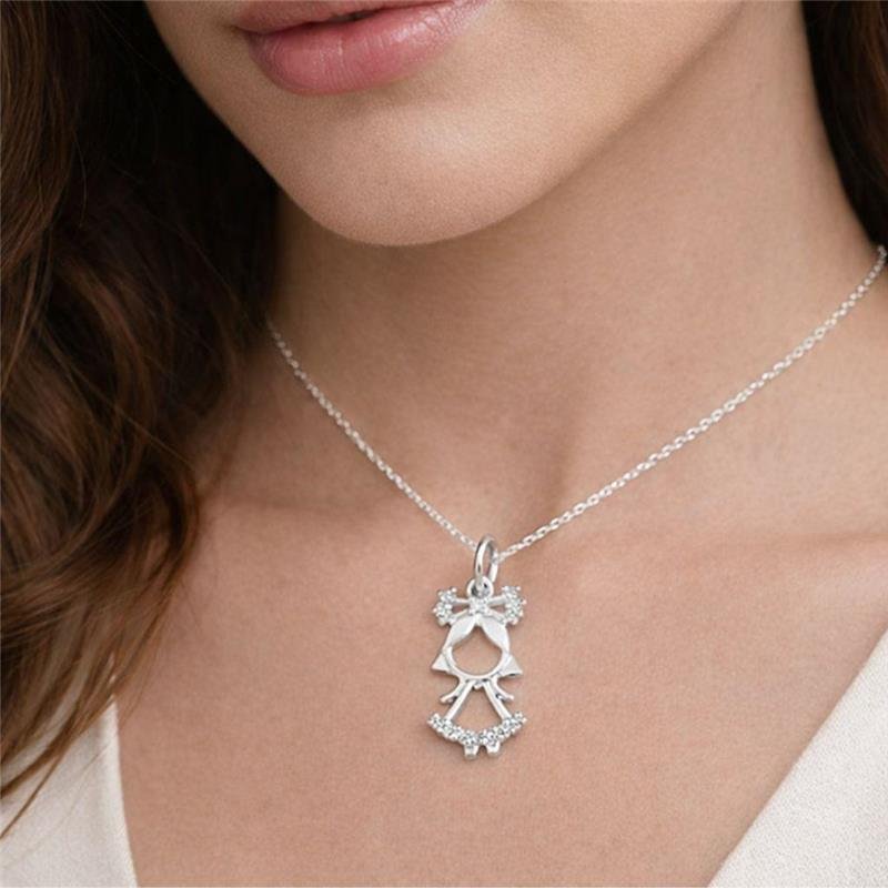 PINGENTE MENINA COM ZIRCÔNIAS DE PRATA