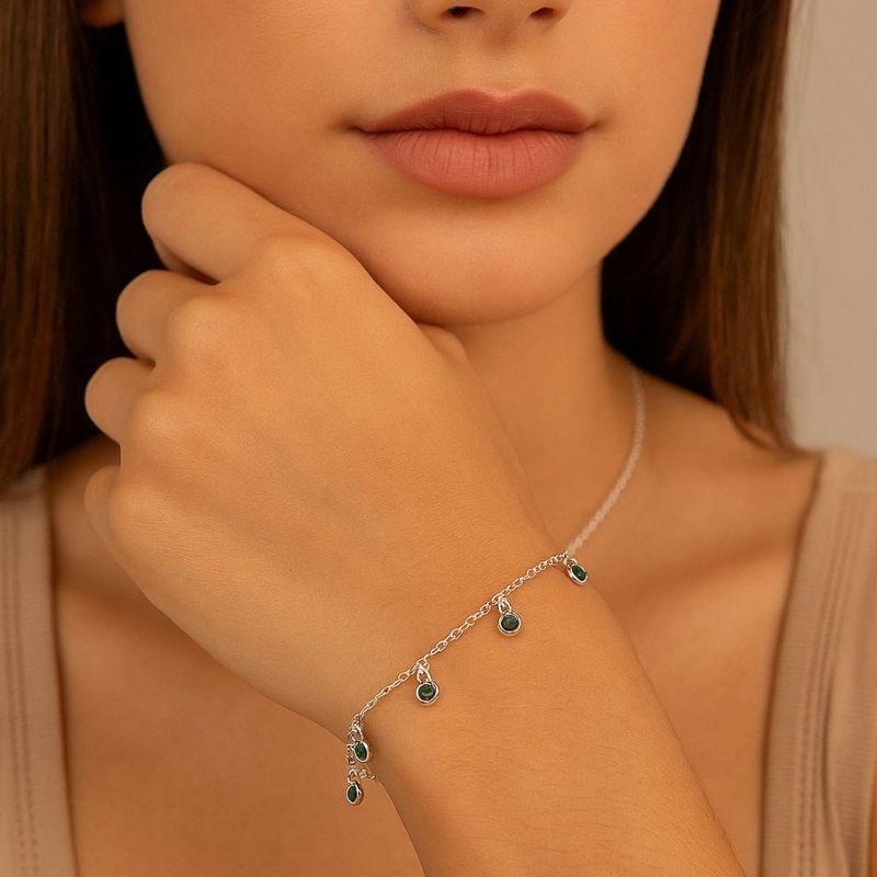 PULSEIRA COM PEDRINHAS DE PRATA