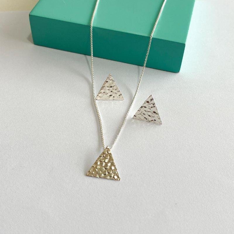 CONJUNTO TRIÂNGULO EQUILÁTERO ORGÂNICO EM PRATA 925
